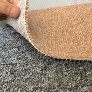 Cận cảnh màu sắc, chất liệu thảm cuộn giá rẻ CR-02 màu vàng be