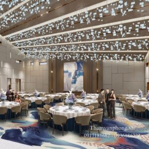 Thảm Axminster R31538B được làm bằng chất liệu gì?