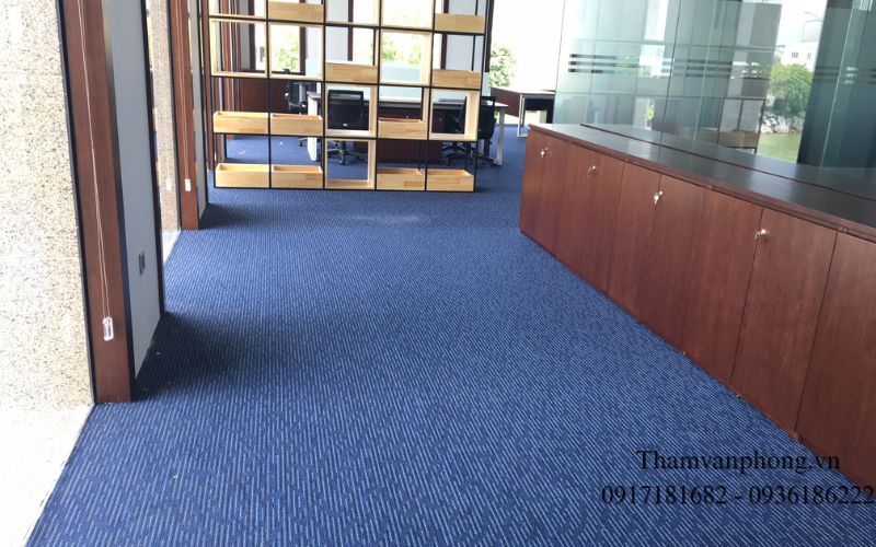 Thi công thảm tại văn phòng