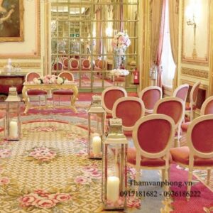 Nhờ cấu trúc sợi len dày và kỹ thuật dệt tay thủ công, Royal Rose Classic có độ đàn hồi tốt và khả năng giữ form ổn định trong thời gian dài