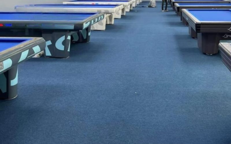 Lắp đặt thảm bida xanh