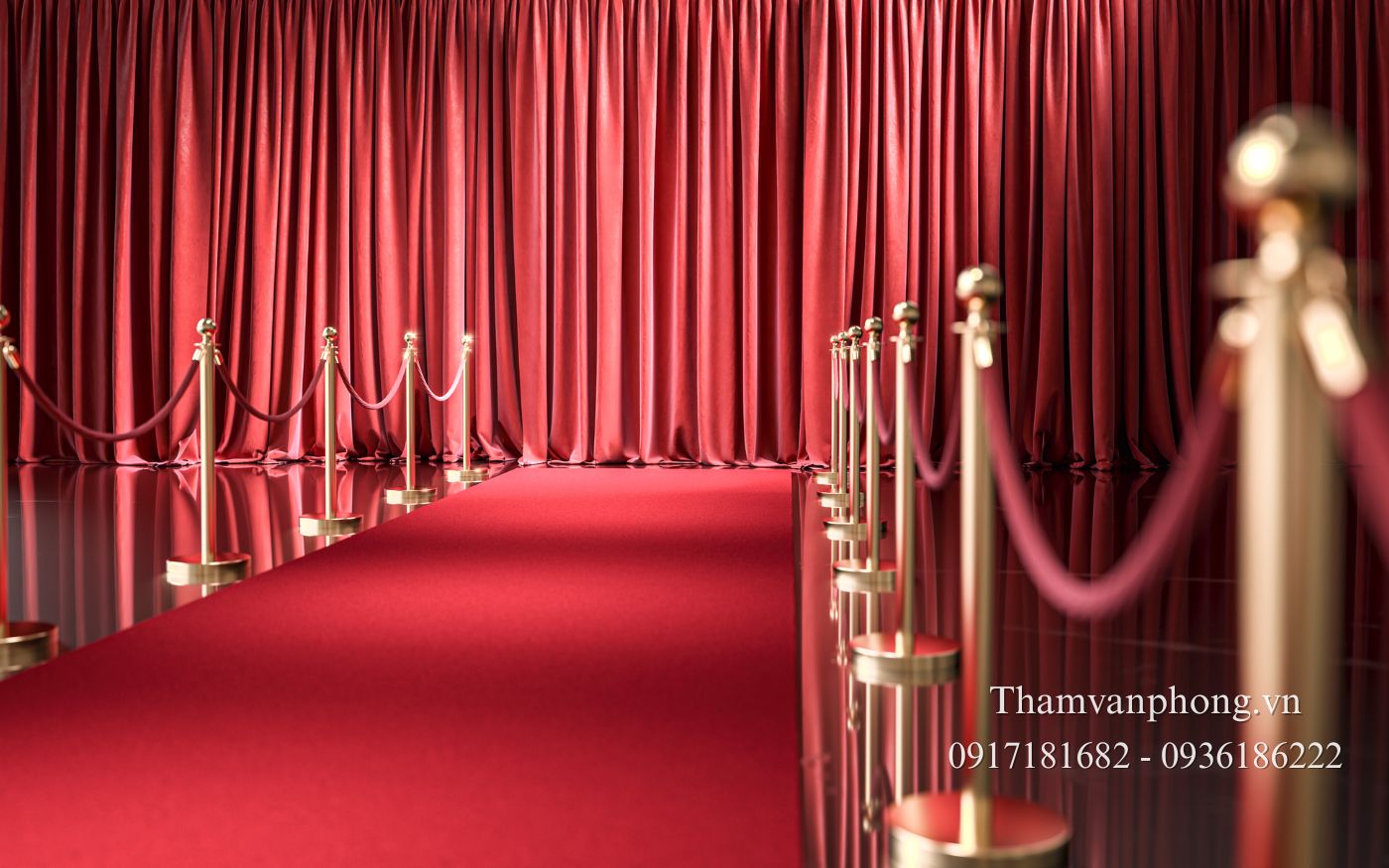 Thảm dẫn lối màu đỏ còn rất nổi bật khi chụp ảnh, giúp khu vực check-in hoặc lối đi trở nên ấn tượng hơn