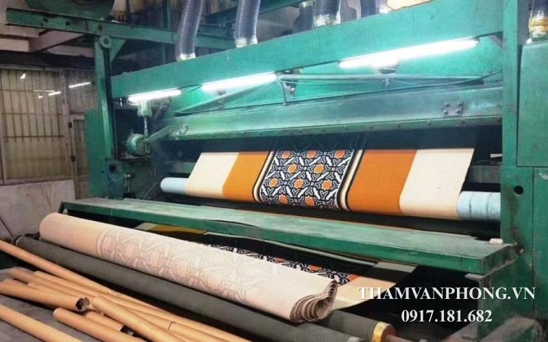 Các nhà máy thảm đang dần áp dụng công nghệ hiện đại vào sản xuất