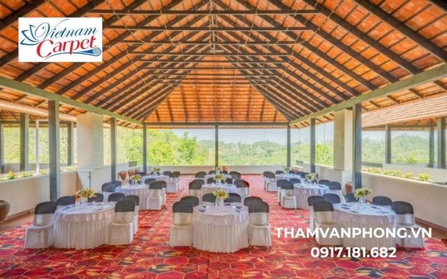 Nên thuê hay mua thảm sự kiện