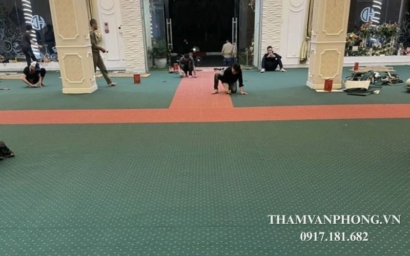 Thi công quá sát giờ diễn ra sự kiện