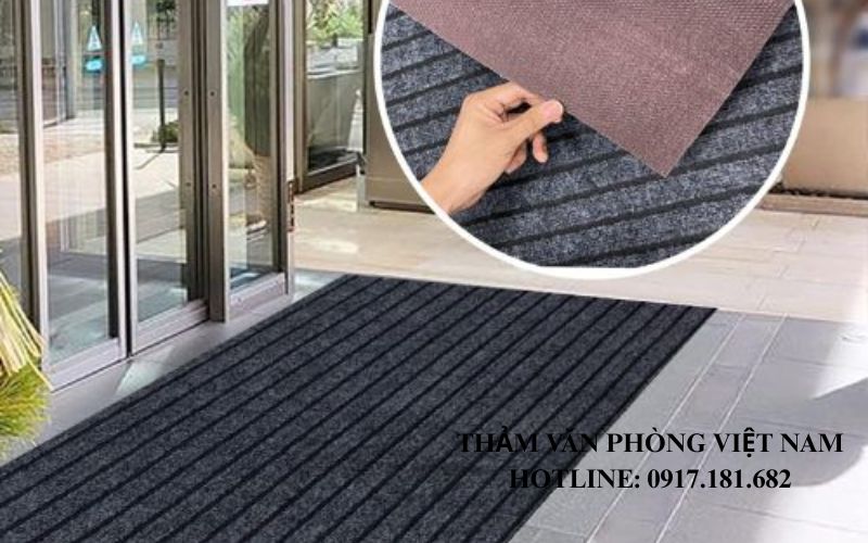 Thảm chùi chân khu vực sảnh chính