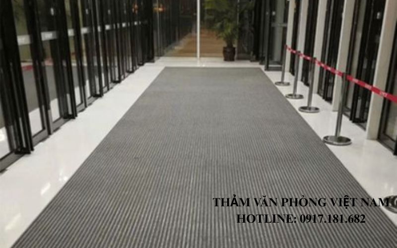 Thảm khu vực thang máy