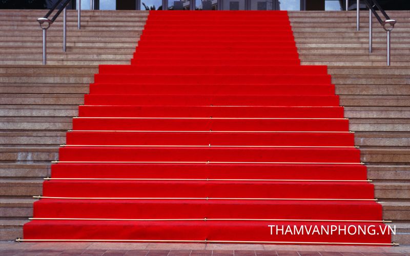 Thảm nỉ đỏ